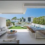 Дом отдыха The Island - Casa 32 *